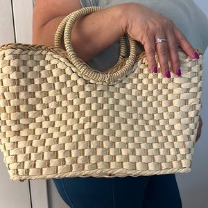 Straw tote